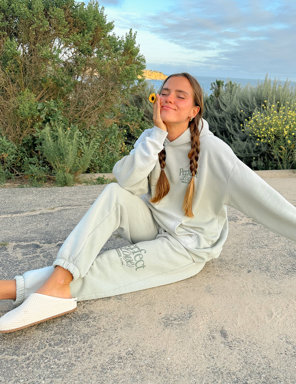 Comfortable Elevated Faith Christian Hoodie in light gray for relaxed and casual outfits